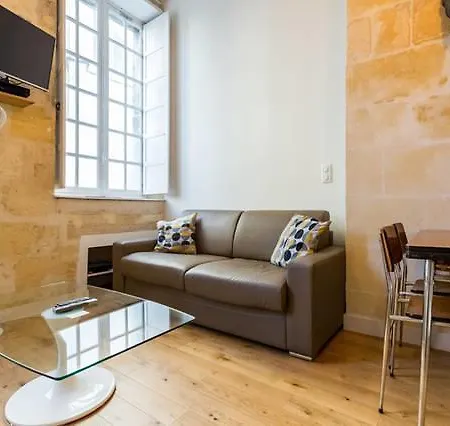 Appartement Quartier St Michel Climatise Pres Des Quais Avec Parking Διαμέρισμα *